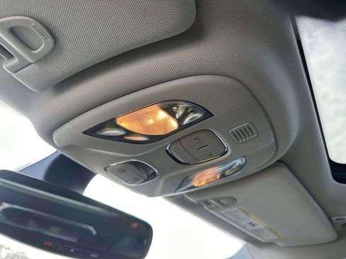 Used 2019 Jeep Compass Limited image 33