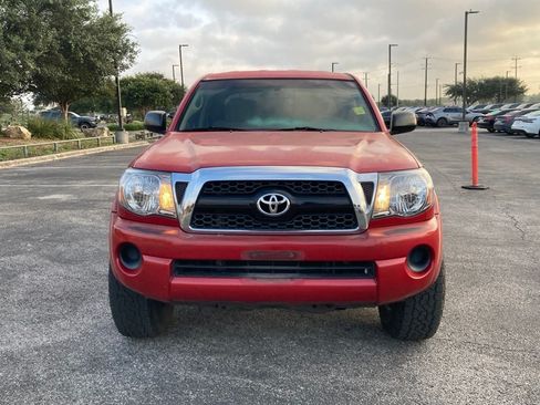 Used 2011 Toyota Tacoma PreRunner w/ SR5 Pkg #2 RWD image 2