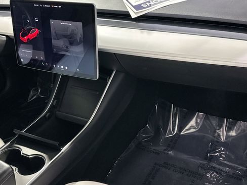 Used 2018 Tesla Model 3 Long Range image 35