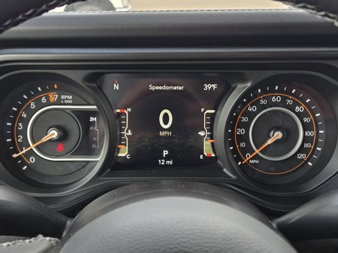 New 2025 Jeep Gladiator Rubicon w/ Convenience Group image 8