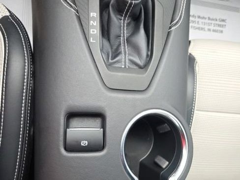 Used 2025 Ford Mustang Premium RWD image 43