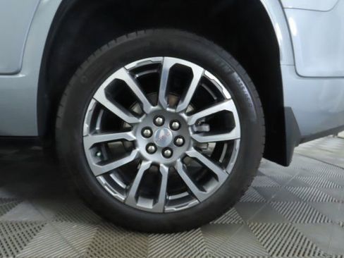 Used 2023 GMC Acadia Denali w/ Denali Technology Package image 32