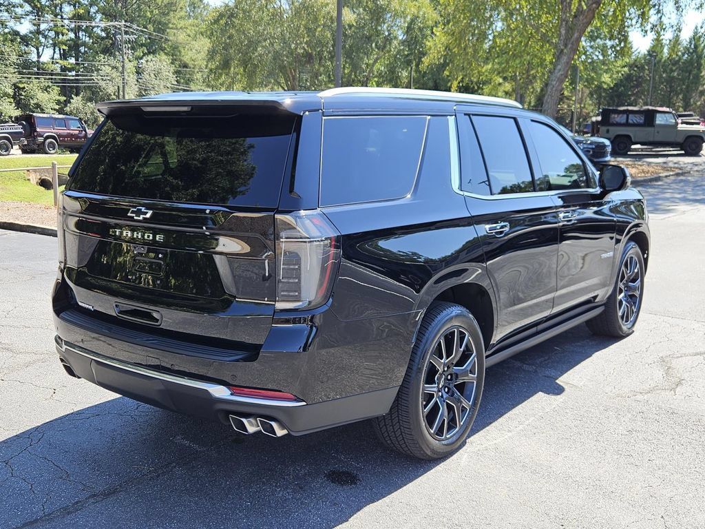 Used 2025 Chevrolet Tahoe High Country AWD/4WD image 3