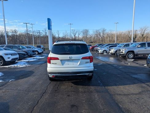 Used 2018 Honda Pilot Touring image 4