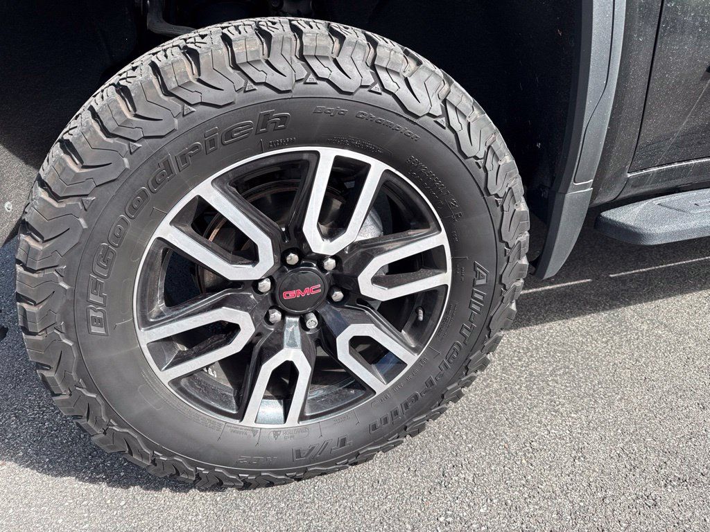 Used 2022 GMC Sierra 1500 AT4 w/ AT4 Premium Package AWD/4WD image 13