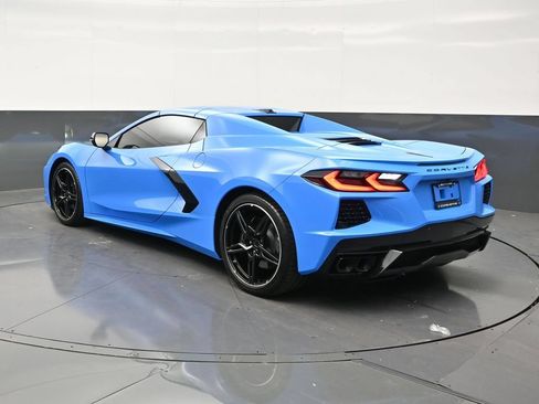 Used 2024 Chevrolet Corvette Stingray Convertible w/ 1LT RWD image 3