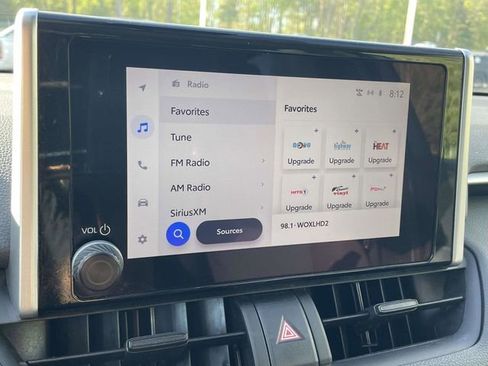 Used 2024 Toyota RAV4 XLE FWD image 27