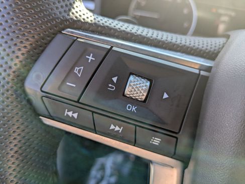 Used 2022 Mitsubishi Outlander SE image 16