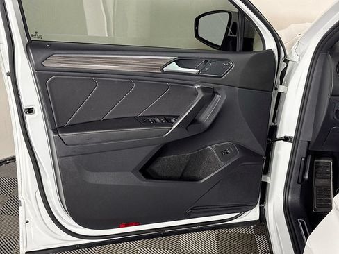 Certified 2023 Volkswagen Tiguan SEL R-Line AWD/4WD image 12