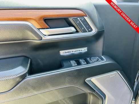 Used 2023 GMC Sierra 1500 Denali w/ Technology Package AWD/4WD image 19