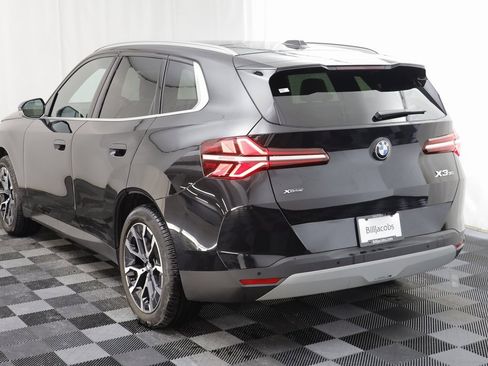 Certified 2025 BMW X3 xDrive30i w/ Premium Package image 16