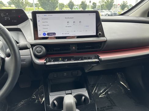 Used 2024 Toyota Prius Prime FWD image 23
