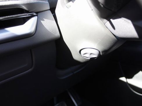 Used 2025 Cadillac XT4 Sport image 28