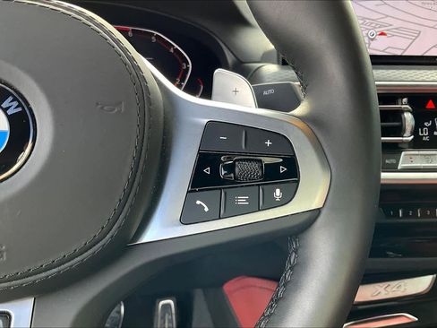 Used 2025 BMW X4 xDrive30i w/ Premium Package image 19