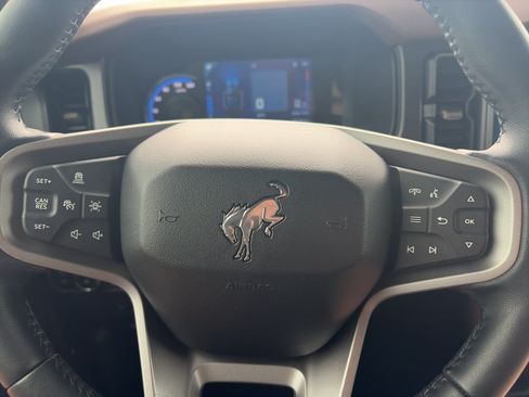 Used 2024 Ford Bronco Outer Banks AWD/4WD image 22