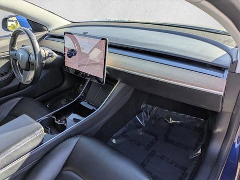 Used 2019 Tesla Model 3 Standard Range Plus image 21