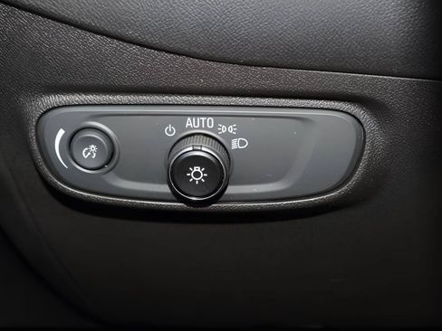 Used 2023 Chevrolet Equinox RS w/ RS Leather Package FWD image 28
