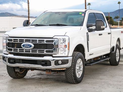 Used 2024 Ford F250 XLT w/ FX4 Off-Road Package image 4