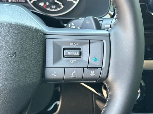 New 2026 Nissan Pathfinder SV w/ SV Premium Package FWD image 25