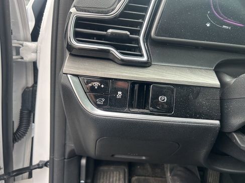 Certified 2024 Kia Sportage X-Line w/ X-Line Premium Package image 15