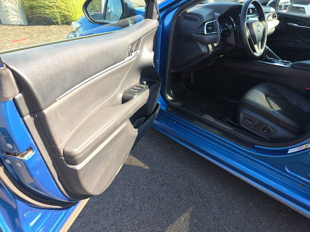 Used 2018 Toyota Camry XSE FWD image 10