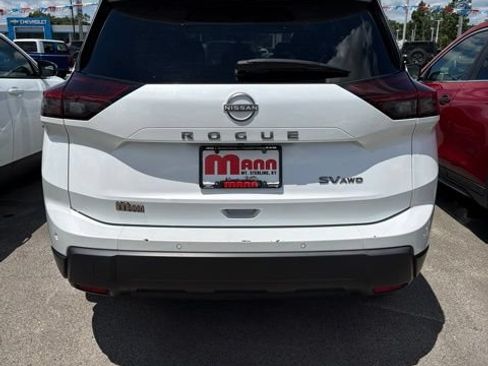 Used 2024 Nissan Rogue SV AWD/4WD image 7