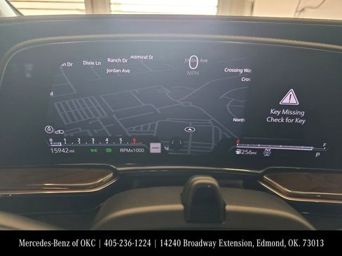 Used 2024 Cadillac Escalade Sport Platinum w/ LPO, ONYX Package image 9