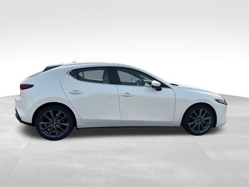Used 2020 MAZDA MAZDA3 Hatchback w/ Preferred Package image 6