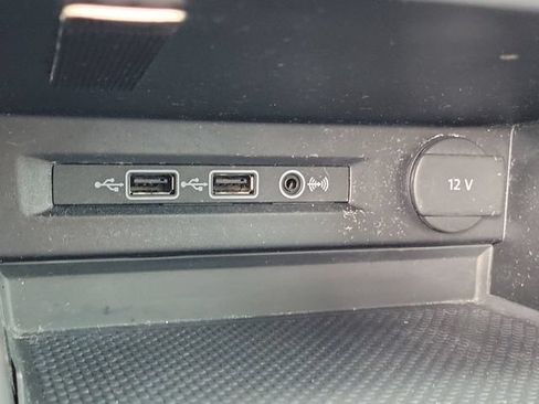Used 2019 Volkswagen Tiguan SE w/ Panoramic Sunroof Package AWD/4WD image 32