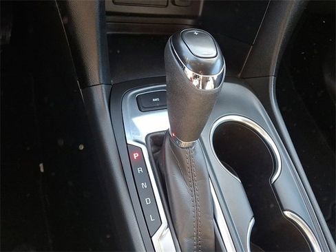 Used 2021 Chevrolet Equinox LT image 14