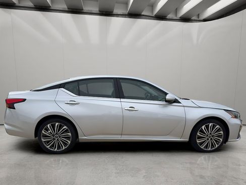 Used 2023 Nissan Altima 2.5 SL image 6