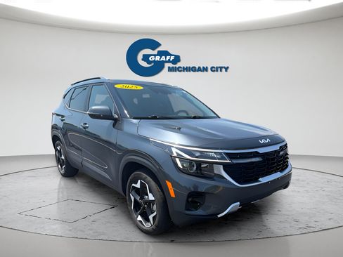 Used 2025 Kia Seltos S FWD image 7