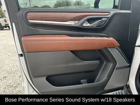 Used 2023 GMC Yukon XL Denali Ultimate image 11