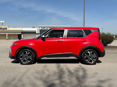 Used 2021 Kia Soul X-Line FWD image 2