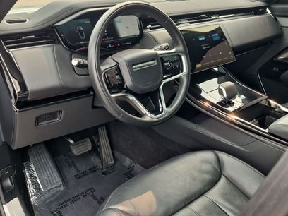 Used 2025 Land Rover Range Rover Sport SE