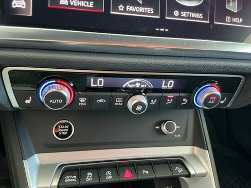 New 2025 Audi Q3 2.0T Premium image 17
