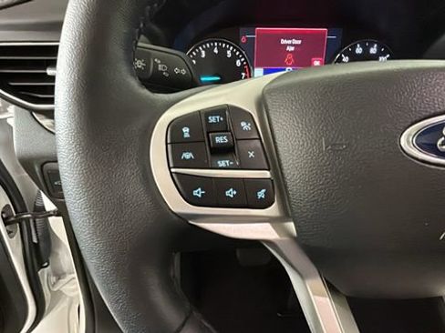Used 2023 Ford Explorer Limited w/ Limited Technology Package AWD/4WD image 15