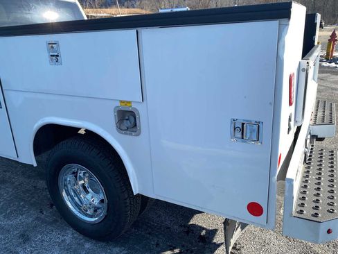 Used 2022 RAM 3500 Tradesman w/ Chrome Appearance Group image 40