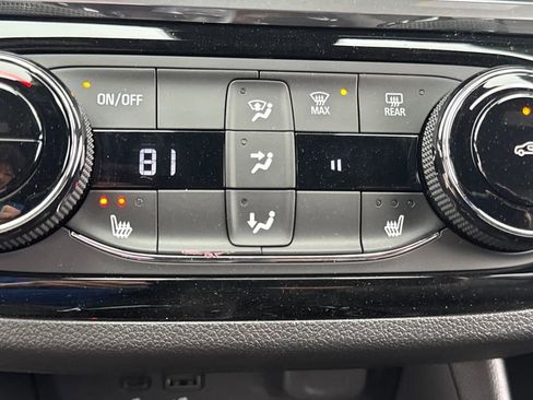 New 2026 Buick Envista Sport Touring image 18