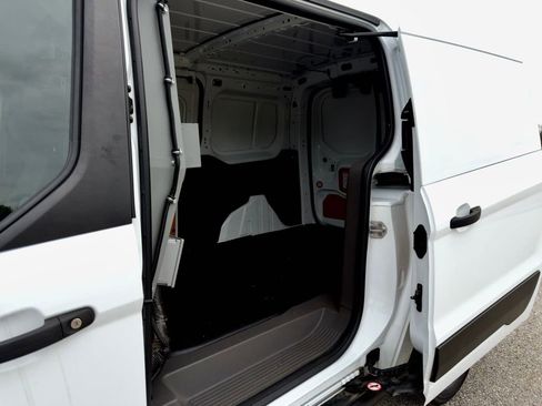 Used 2021 Ford Transit Connect XL image 17