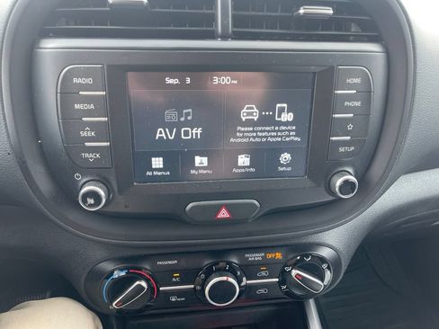 Used 2021 Kia Soul LX FWD image 9