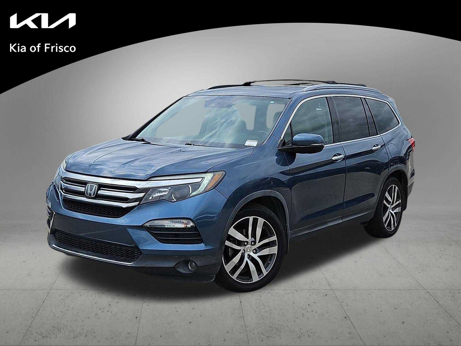 Used 2017 Honda Pilot Touring image 1