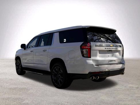 Used 2024 Chevrolet Suburban Premier w/ Premium Package 2 image 7