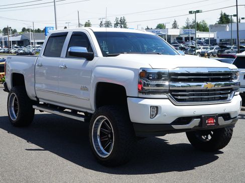 Used 2016 Chevrolet Silverado 1500 High Country w/ High Country Premium Package AWD/4WD image 7