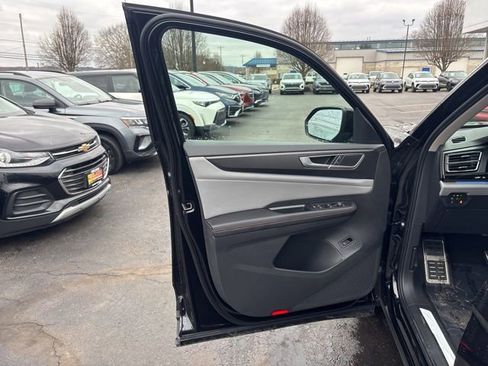 New 2026 Volkswagen Atlas Peak Edition AWD/4WD image 15
