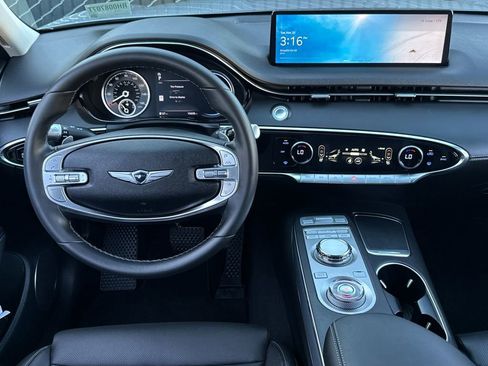 Used 2024 Genesis GV70 2.5T w/ Select Package image 14