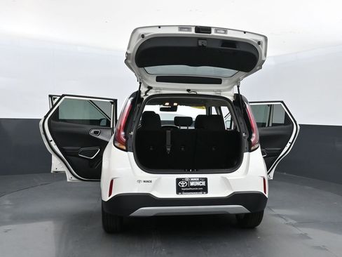 Used 2023 Kia Soul LX w/ LX Technology Package image 44