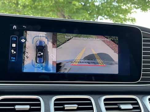 New 2026 Mercedes-Benz GLS 580 4MATIC image 28