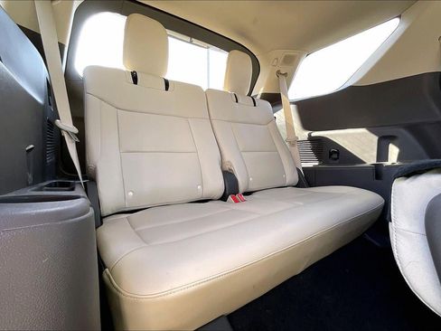 Used 2022 Ford Explorer Platinum w/ Equipment Group 601A image 25