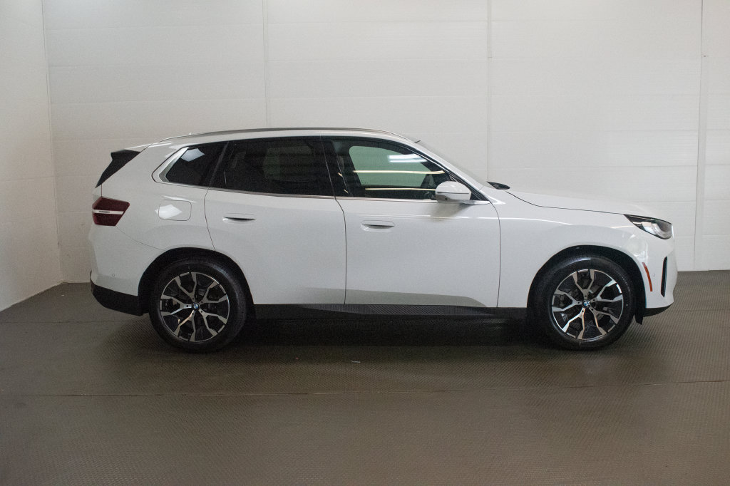 New 2026 BMW X3 xDrive30i w/ Premium Package AWD/4WD image 3